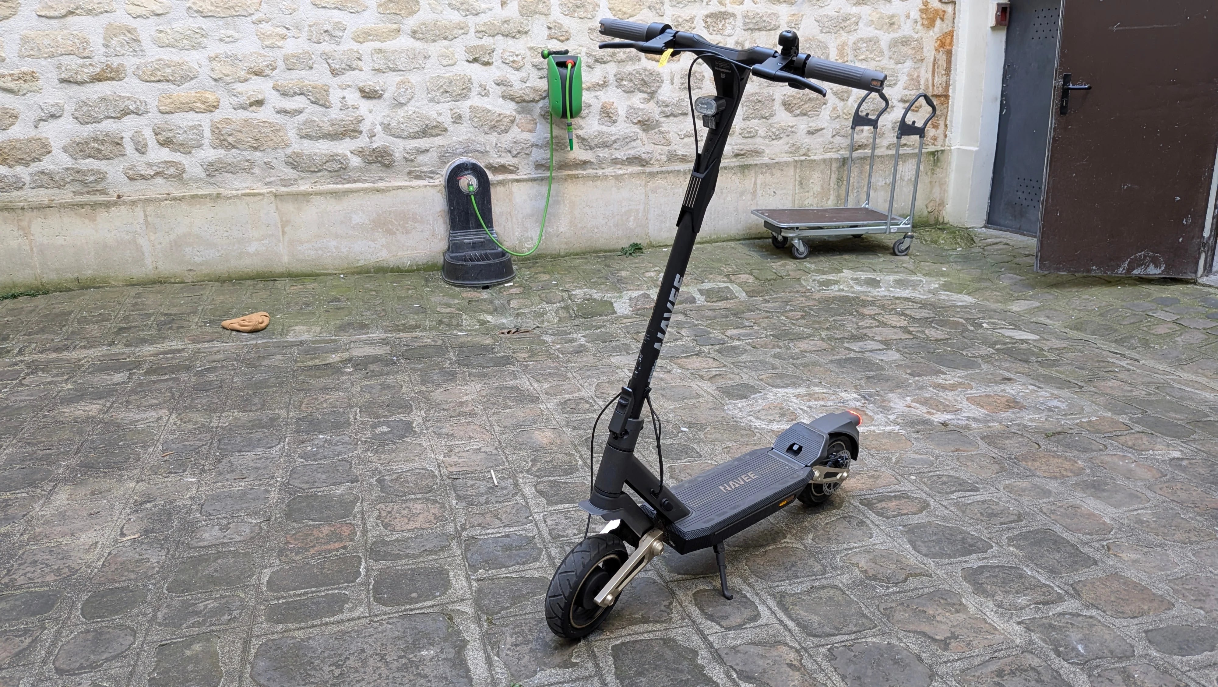 NAVEE ST3 Pro Test: E-Scooter für den deutschen Alltag