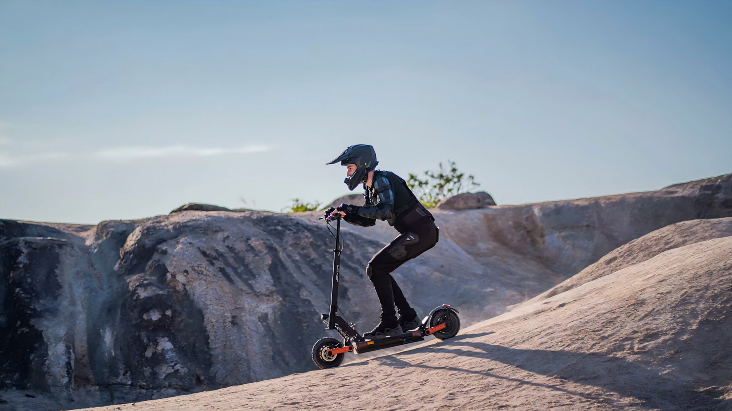 E-Scooter für bergige Strecken & hügelige Städte 2025 – Mit starkem Motor, Federung & Steigfähigkeit