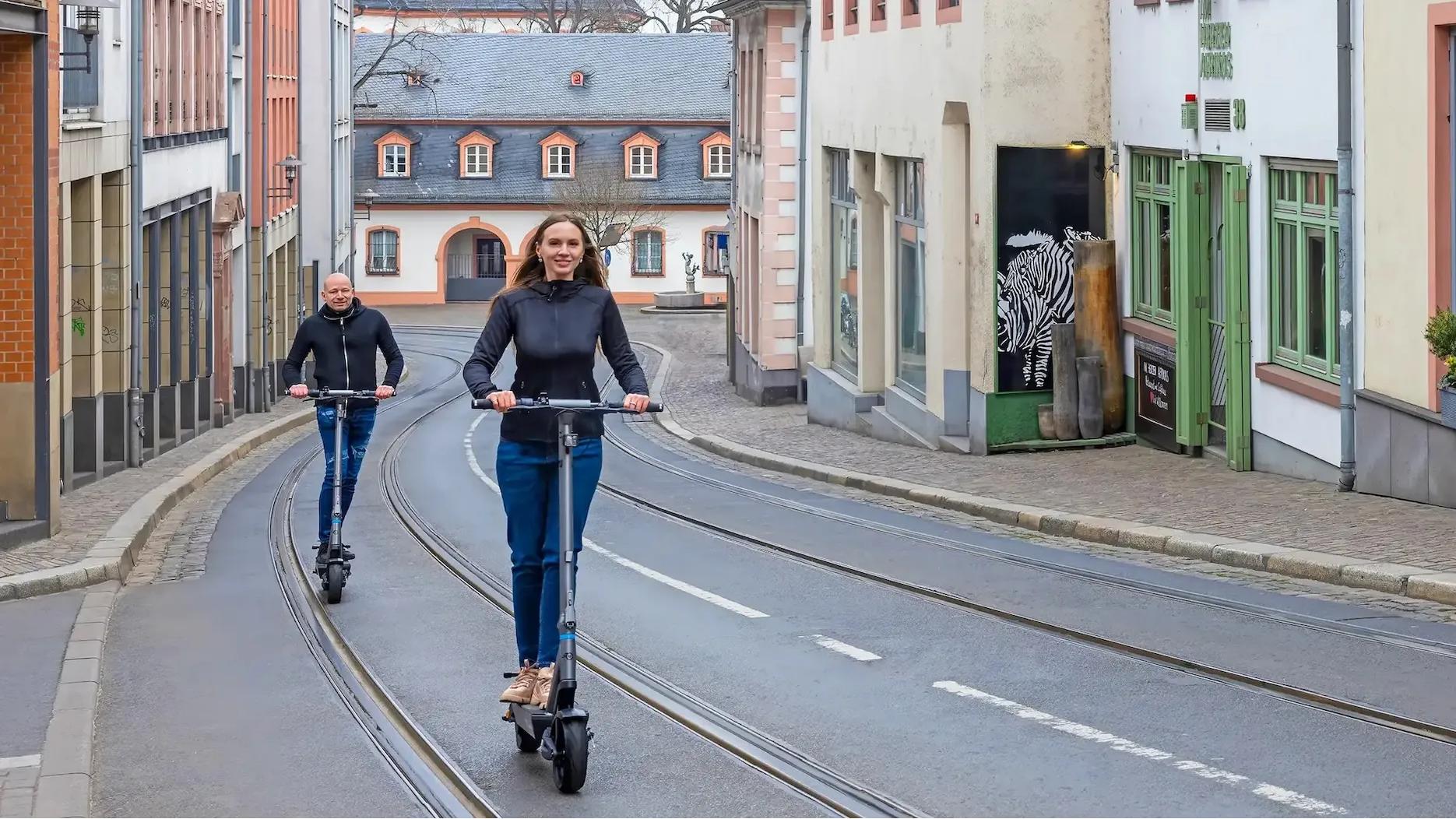 Stärkster E-Scooter mit Straßenzulassung: Leistung, Regeln & Kaufberatung