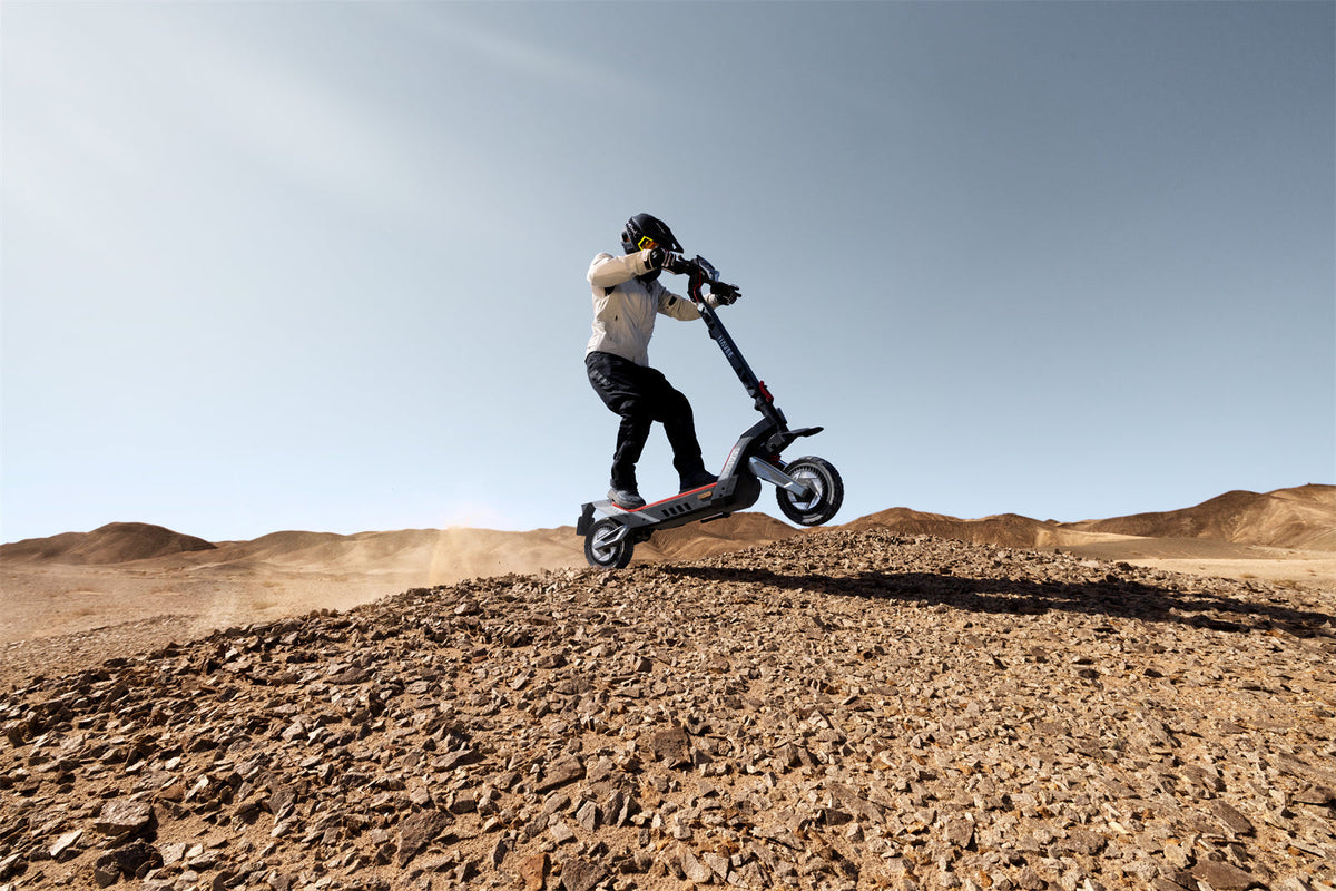 E-Scooter mit Federung: 5 Modelle für komfortable Alltagswege